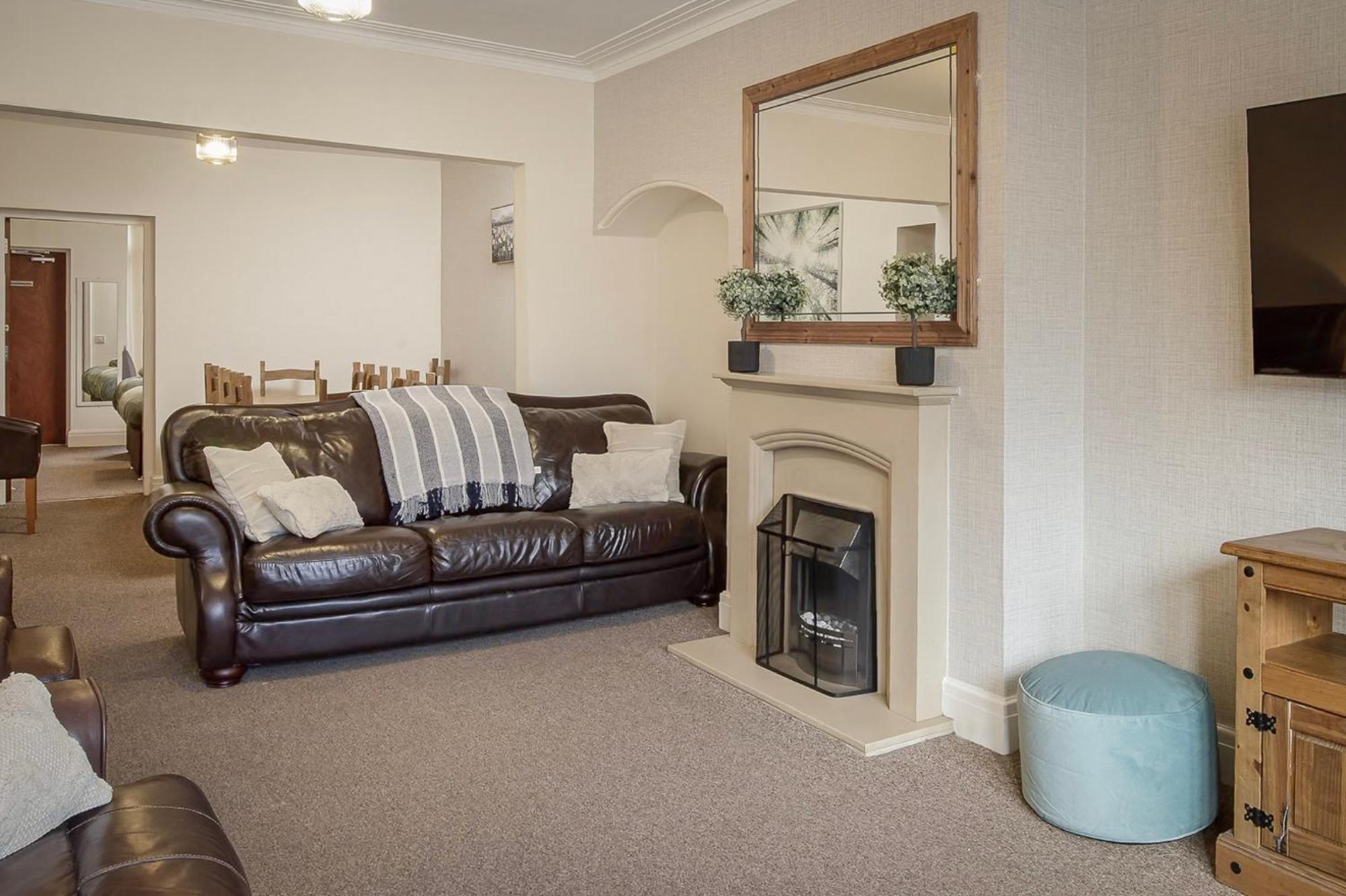 Arnside - Spacious 10-Bedroom Seaside Cottage Blackpool Exterior photo