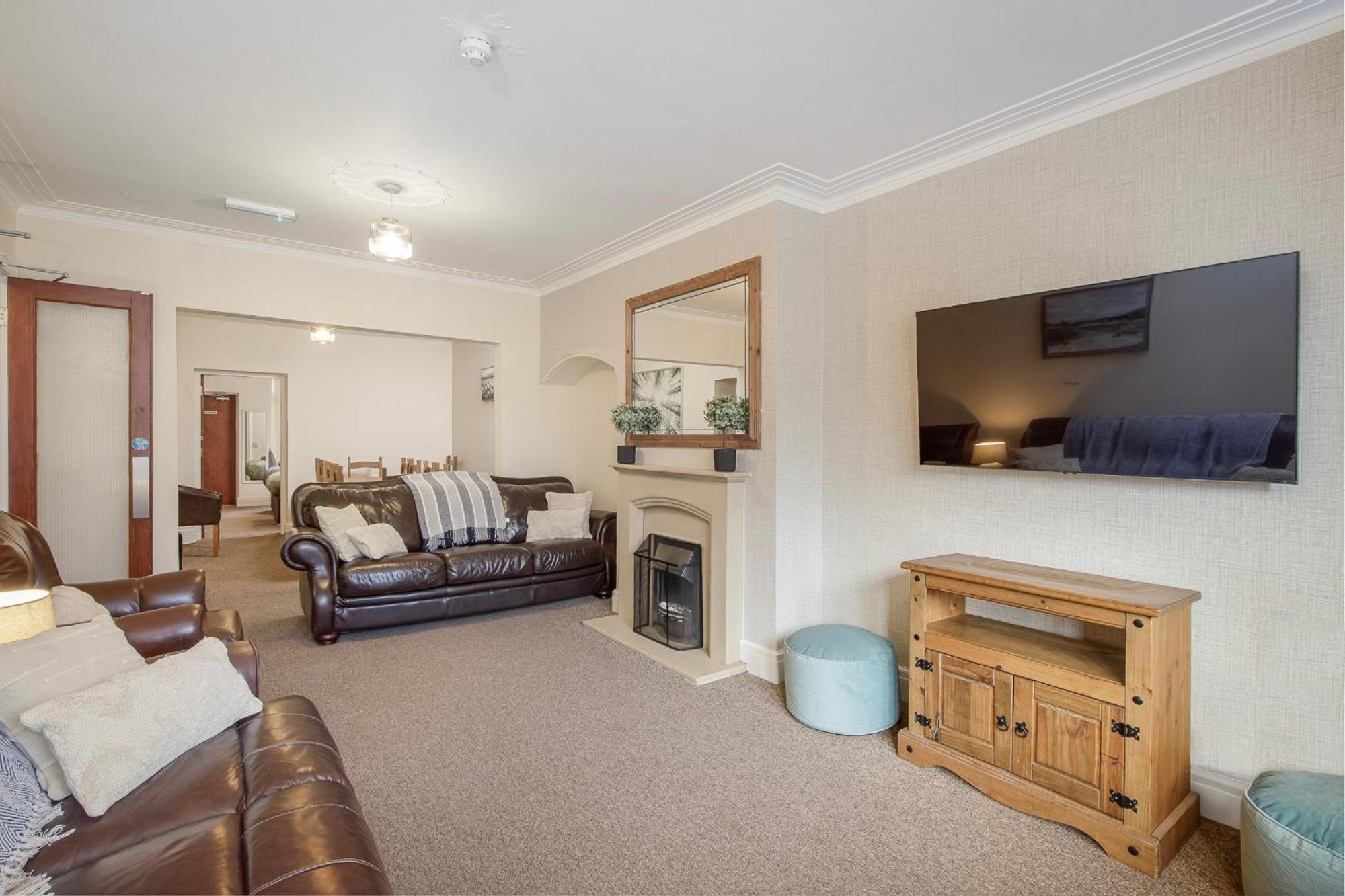 Arnside - Spacious 10-Bedroom Seaside Cottage Blackpool Exterior photo